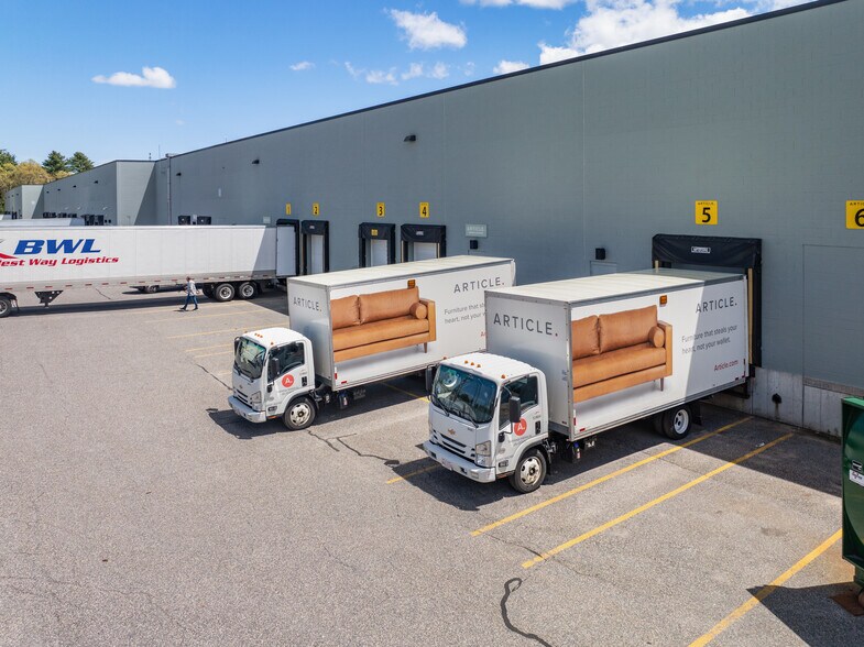 More Photos Of 3 Walpole Park S, Walpole Warehouse For Lease