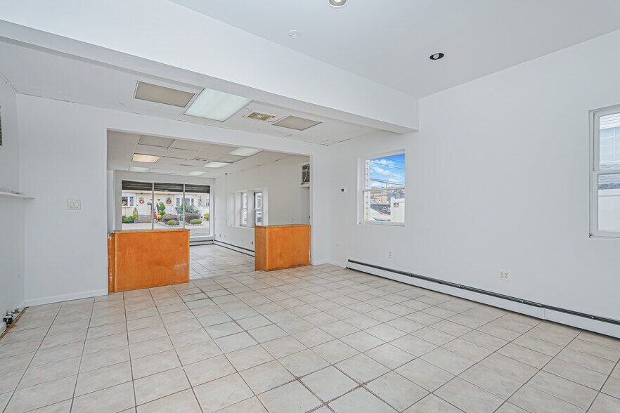 More Photos Of 339 Lincoln Ave, Staten Island Warehouse For Sale