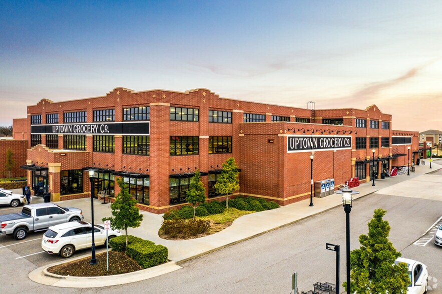 More Photos Of 1200-1260 W Covell Rd, Edmond General Retail For Lease