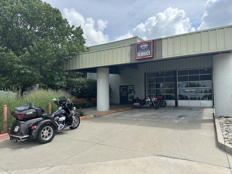 More Photos Of 8025 Action Blvd, Florence Storefront For Sale