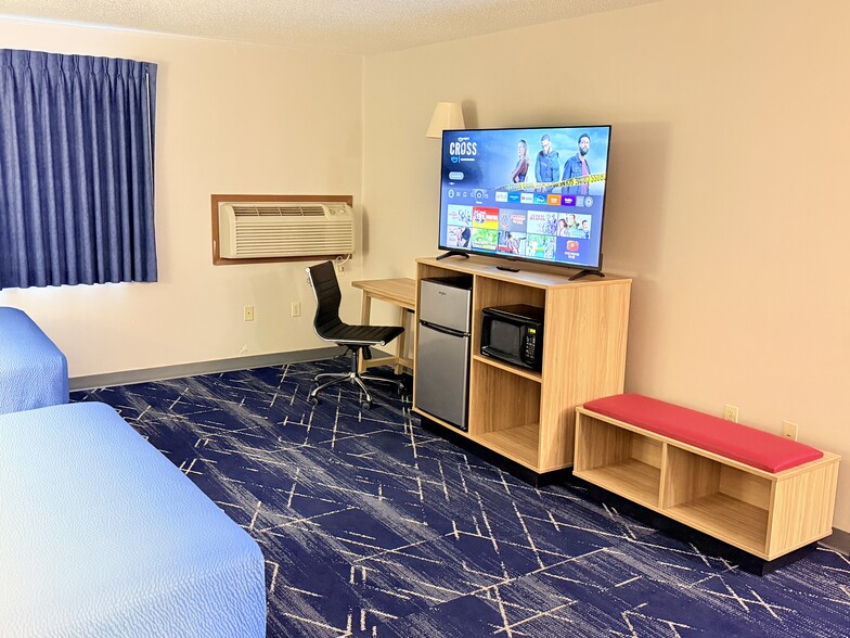 More Photos Of 800 Mammoth St, Hot Springs Hotel For Sale