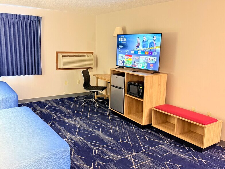 More Photos Of 800 Mammoth St, Hot Springs Hotel For Sale