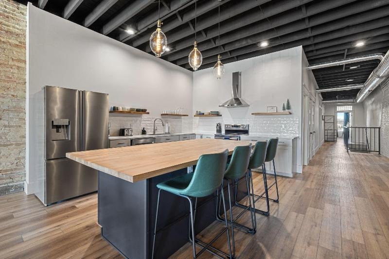 More Photos Of 105 E Main St, Niles Storefront For Sale