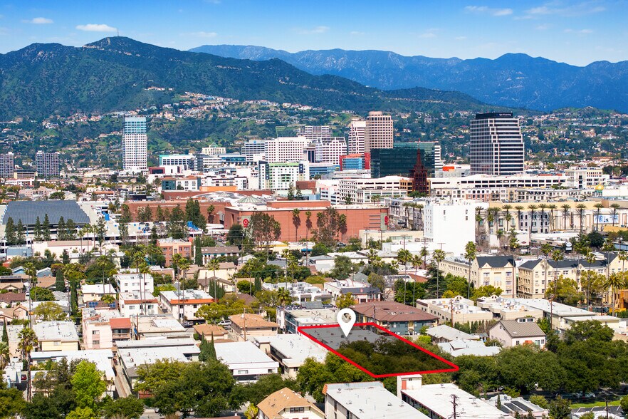 More Photos Of 333 Riverdale Dr, Glendale Apartments For Sale