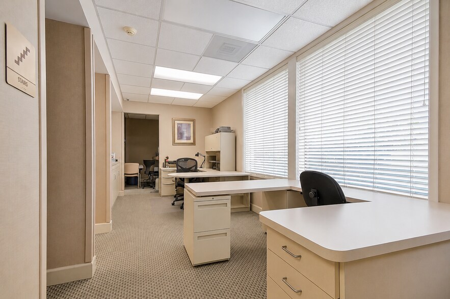 More Photos Of 822 Broad St, Kingsport Medical For Lease
