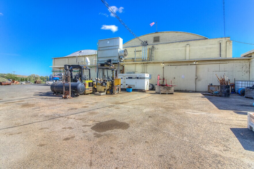 More Photos Of 91 Charlie Ln, Naches Warehouse For Sale