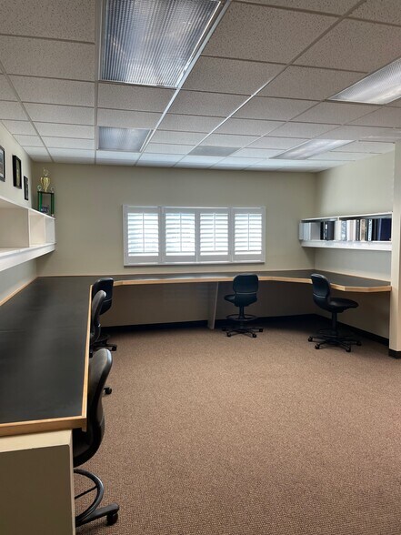 More Photos Of 7915 Painter Ave, Whittier Office For Lease