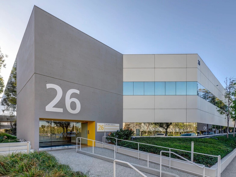 More Photos Of 2 Executive Cir, Irvine Unknown For Lease