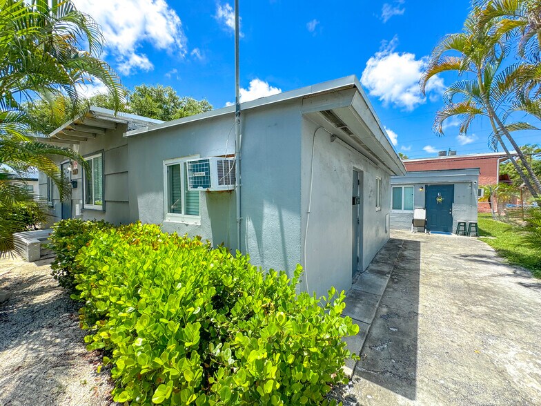 More Photos Of 211 SW 2nd Ct, Pompano Beach Apartments For Sale