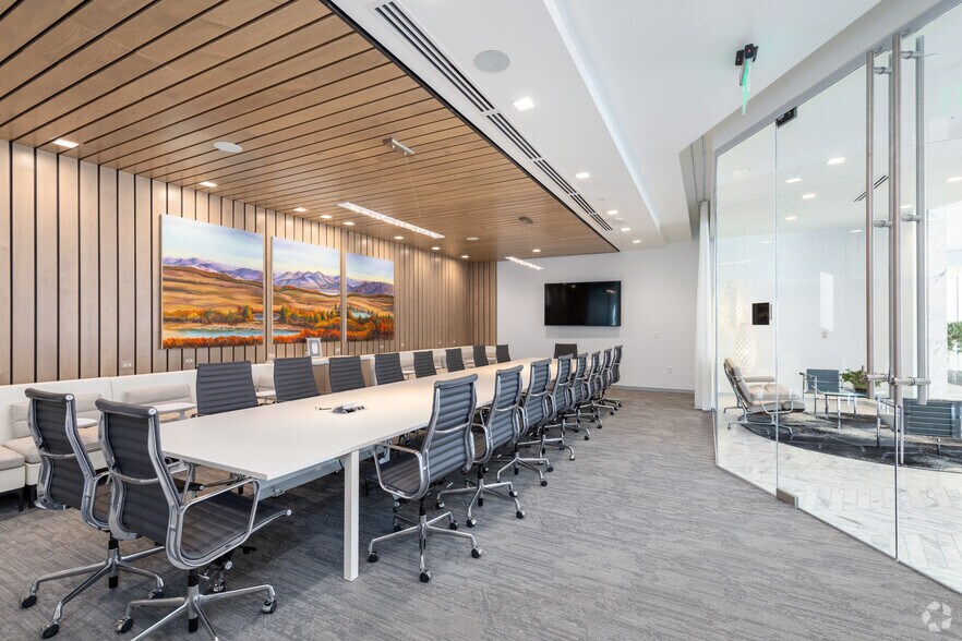 More Photos Of 5050 S Syracuse St, Denver Office For Lease