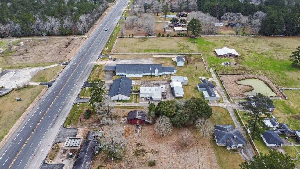 More Photos Of 6738 US Highway 190 E, Livingston Convenience Store For Sale