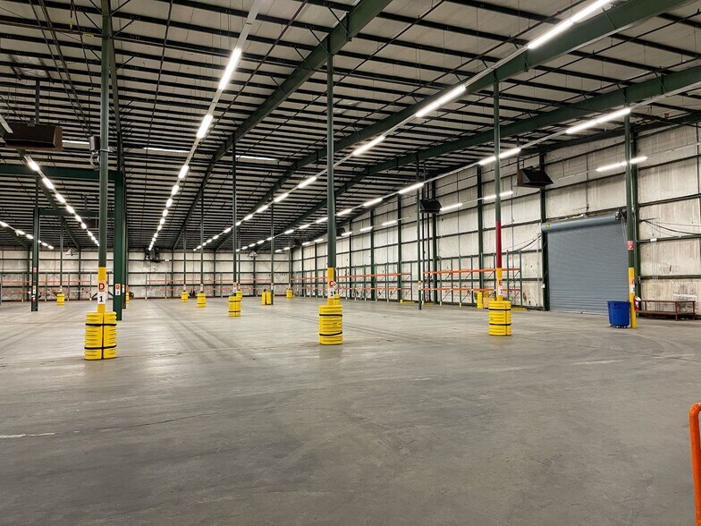 More Photos Of 50 Iron Gate Rd, Clarksville Manufacturing For Lease