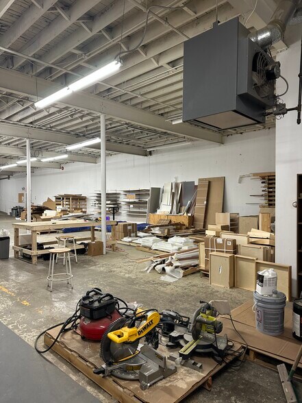 More Photos Of 107 Norris Dr, Rochester Warehouse For Lease