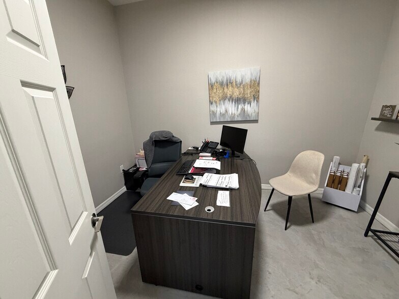 More Photos Of 8 W Darlington Ave, Kissimmee Office Residential For Sale