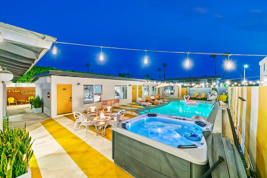 More Photos Of 1339 N Indian Canyon Dr, Palm Springs Hotel For Sale