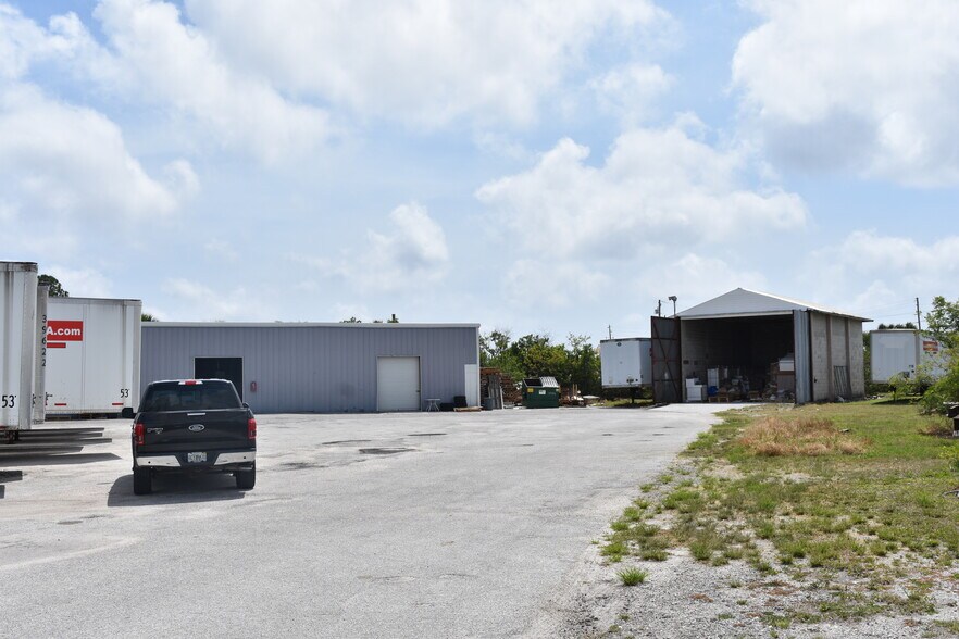 More Photos Of 1890 Starkey Rd, Largo Warehouse For Lease