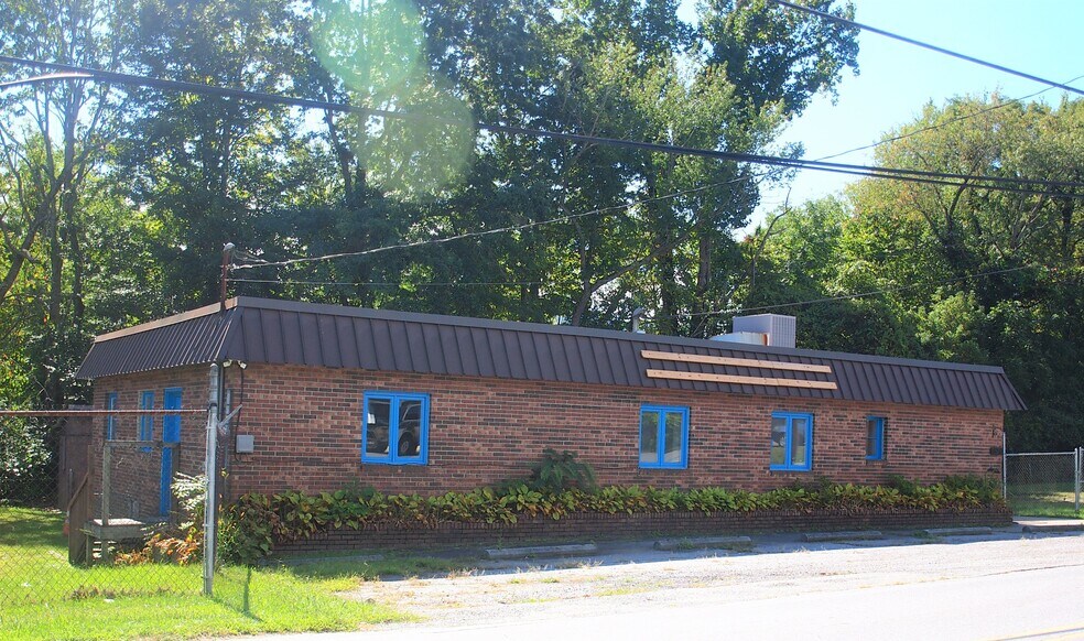 More Photos Of 1521 Sulphur Springs Rd, Waynesville Office For Sale