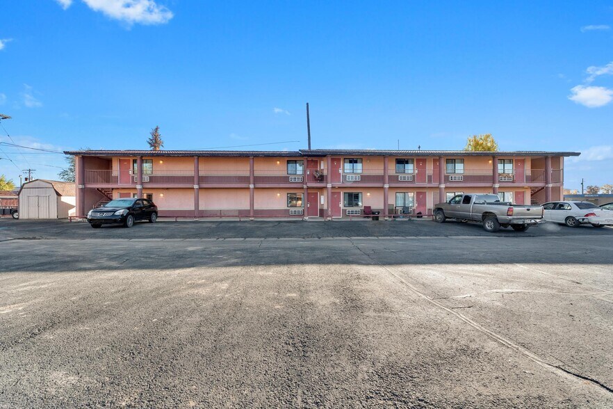 More Photos Of 260 W Main St, Vernal Hotel For Sale