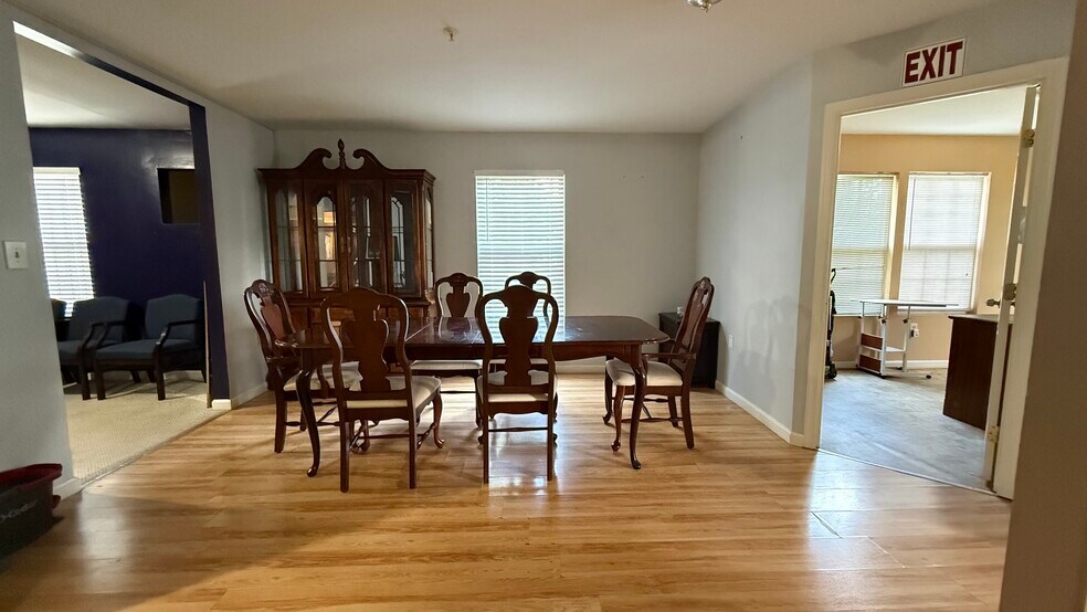 More Photos Of 5212 Astor Pl SE, Washington Assisted Living For Lease