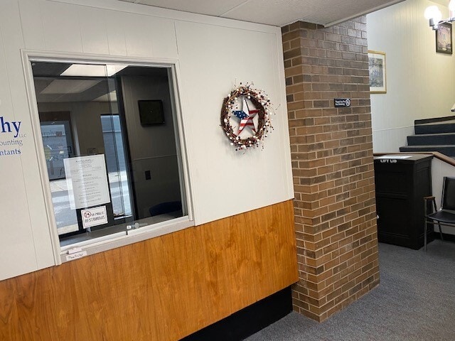 More Photos Of 211 Maple St, Big Rapids Office Residential For Lease