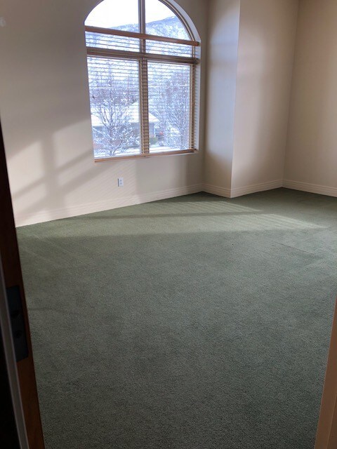 More Photos Of 25 S Main St, Centerville Office For Lease
