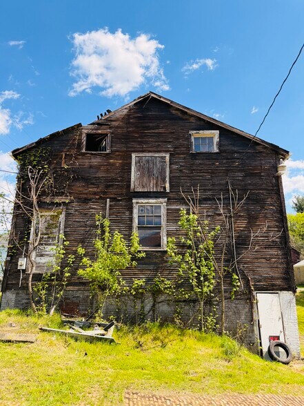 More Photos Of 1337 Montier St, Pittsburgh Flex For Sale