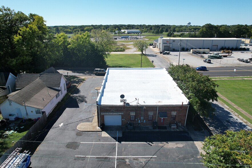 More Photos Of 1002 4th Ave SE, Decatur Office For Lease