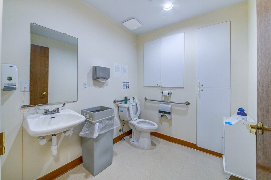 More Photos Of 48 Route 6, Yorktown Heights Medical For Lease