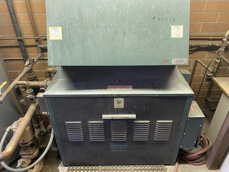 More Photos Of 390 Pratt St, Longmont Carwash For Sale