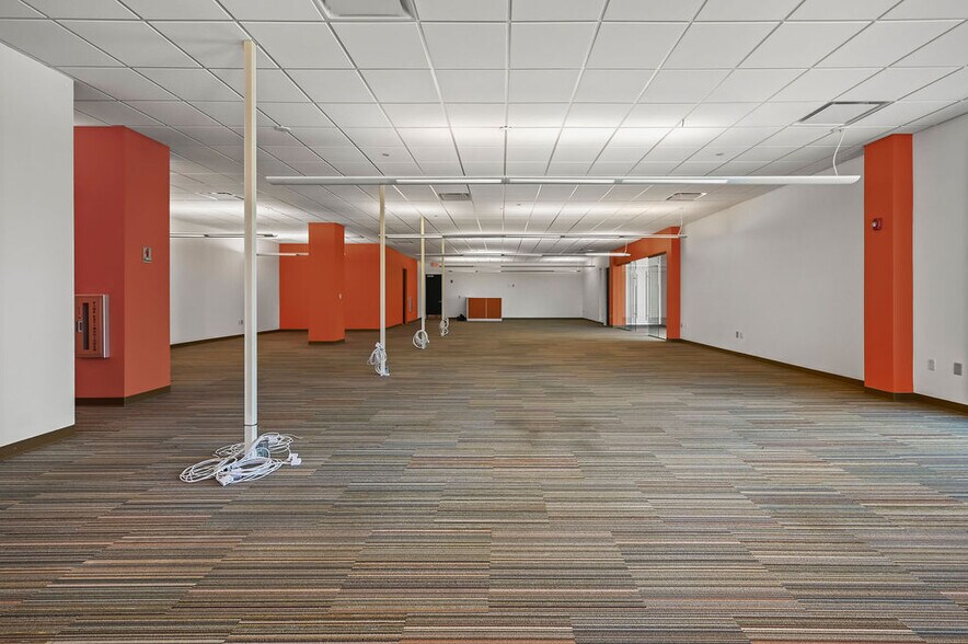 More Photos Of 12802 Science Dr, Orlando Office For Lease