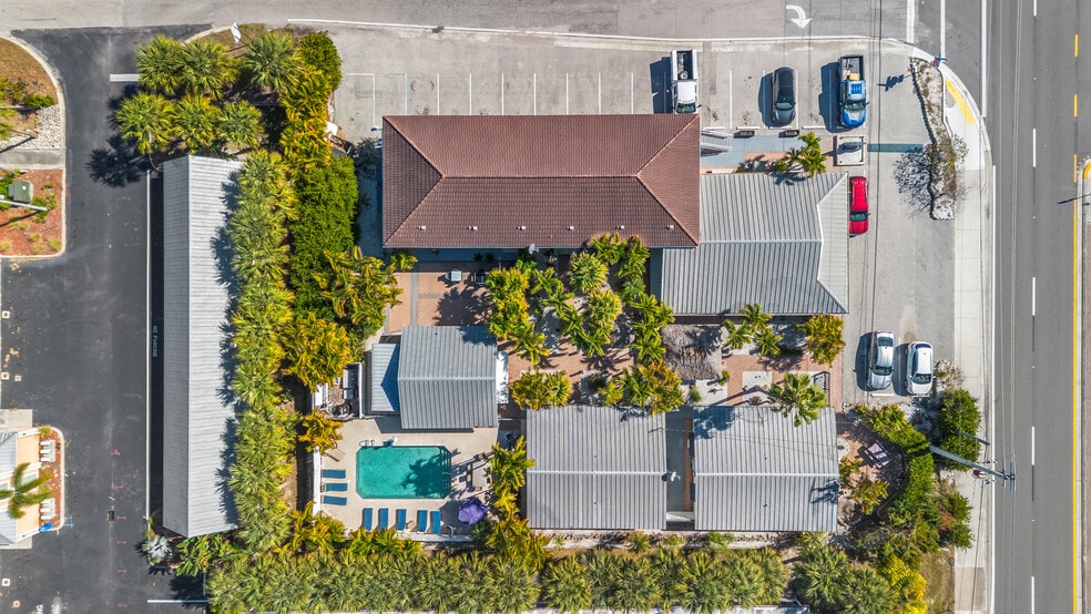 Primary Photo Of 4330 Bonita Beach Rd, Bonita Springs Hotel For Sale