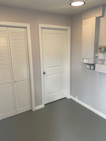 More Photos Of 1659 - 1665 West Front St, Plainfield Land For Lease