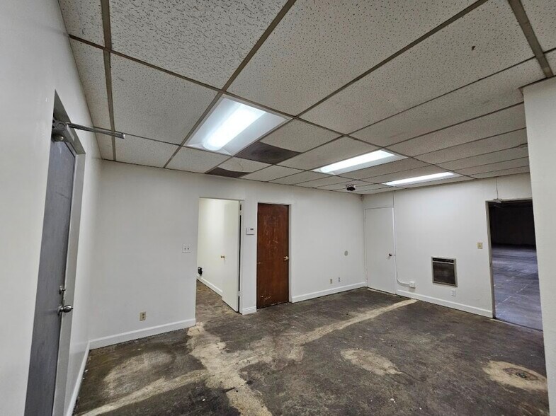 More Photos Of 1230 Hooper Ave, Los Angeles Warehouse For Sale