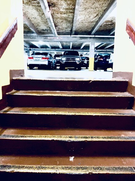 More Photos Of 8370 W Flagler St, Miami Medical For Lease