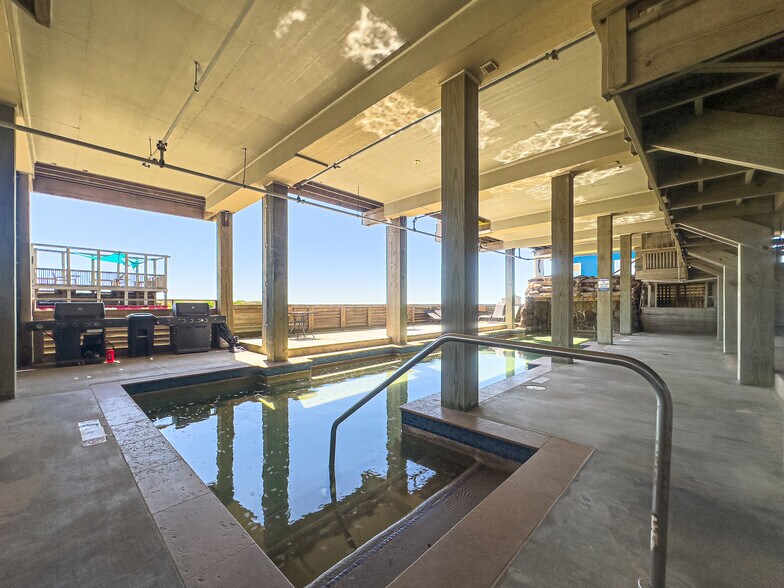 More Photos Of 947 Barkley St, Gilchrist Multifamily For Sale