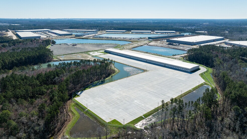 More Photos Of 421 Morgan Lakes Industrial blvd, Pooler Truck Terminal For Lease