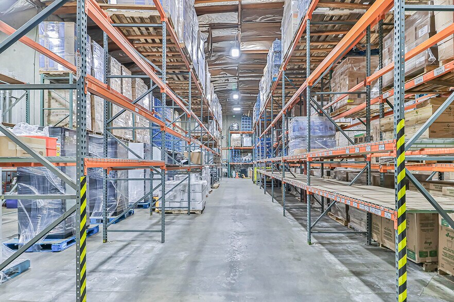 More Photos Of 1625 Riverside Dr, Los Angeles Warehouse For Lease