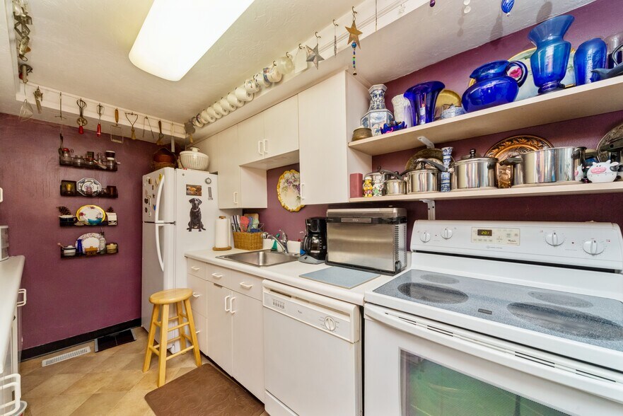 More Photos Of 205 Walnut St, Framingham Office Residential For Sale