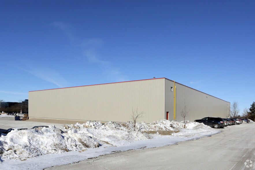 More Photos Of 290 Pinebush Rd, Cambridge Warehouse For Lease