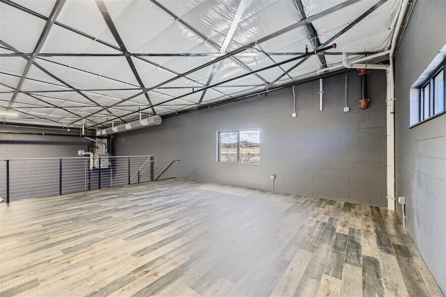 More Photos Of 1006 S. Interstate 25, Castle Rock Light Distribution For Lease