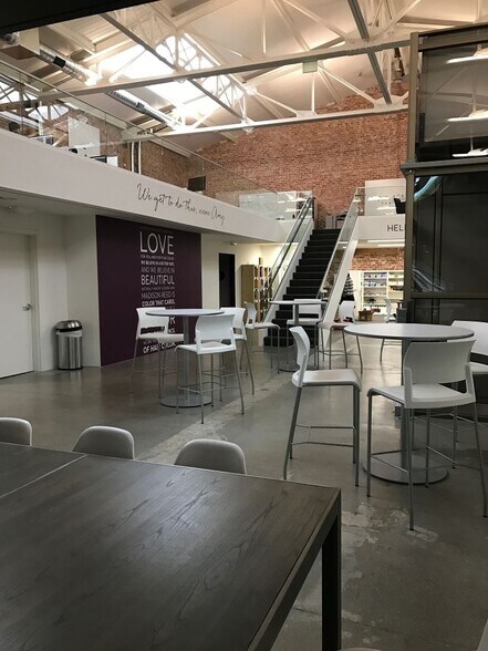 More Photos Of 430 Shotwell St, San Francisco Warehouse For Lease