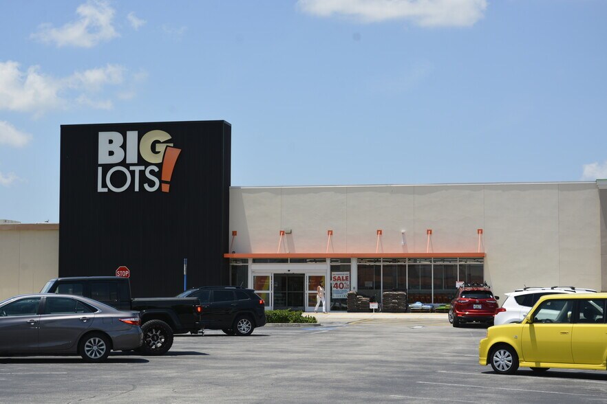 More Photos Of 501 N Beneva Rd, Sarasota Unknown For Lease