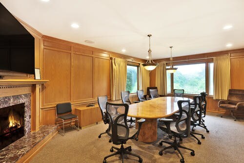 More Photos Of 952 Holmdel Rd, Holmdel Office For Lease
