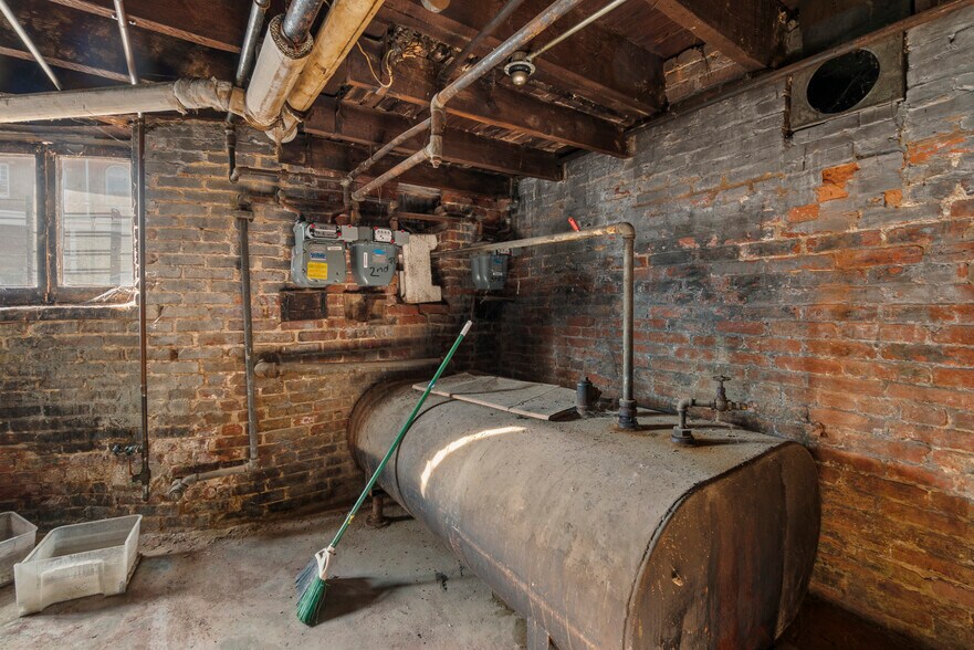 More Photos Of 2541 St Paul St, Baltimore Office For Sale