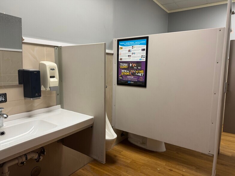 More Photos Of 2237 E Riverside Dr, Austin Restaurant For Lease