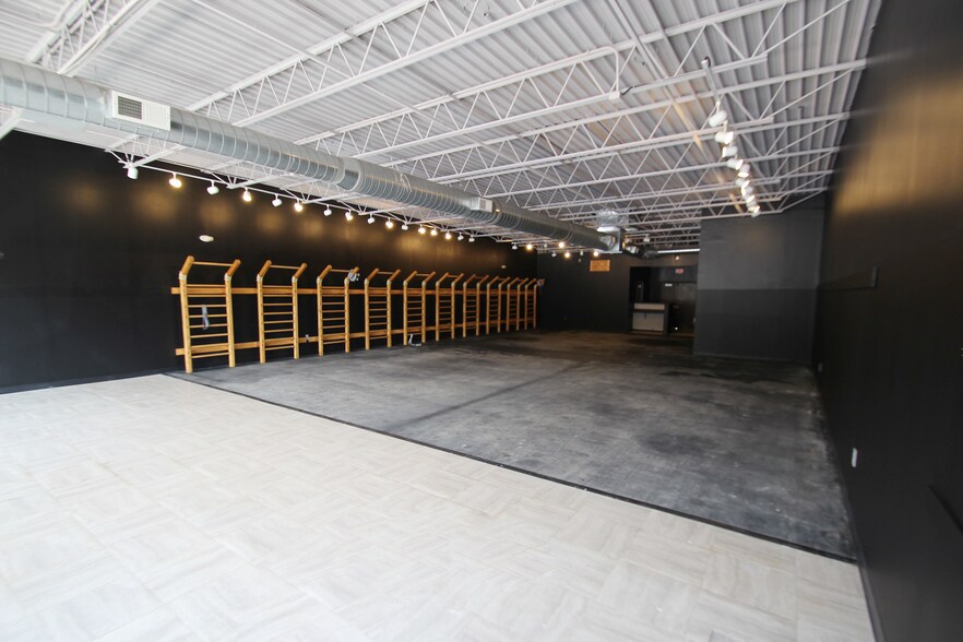 More Photos Of 6999-7011 Mill Rd, Brecksville Unknown For Sale