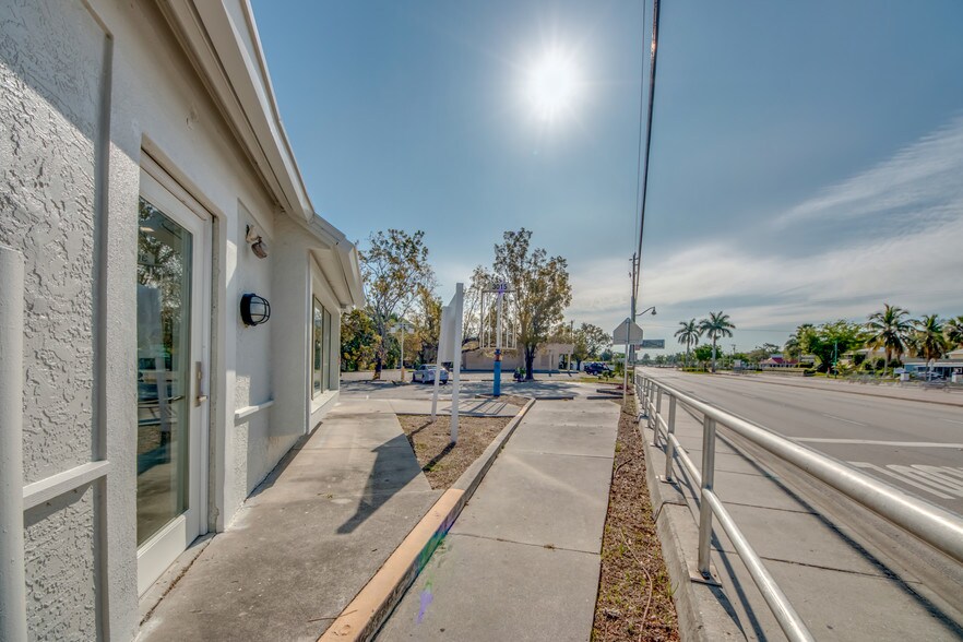 More Photos Of 3015 Tamiami Trl E, Naples Storefront Retail Office For Sale