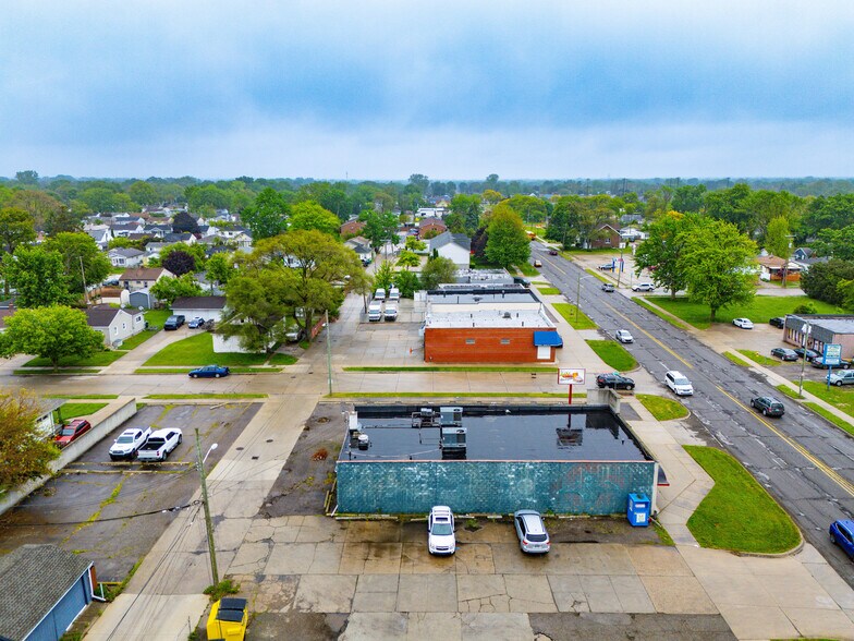 More Photos Of 15163 E 10 Mile Rd, Eastpointe Freestanding For Sale