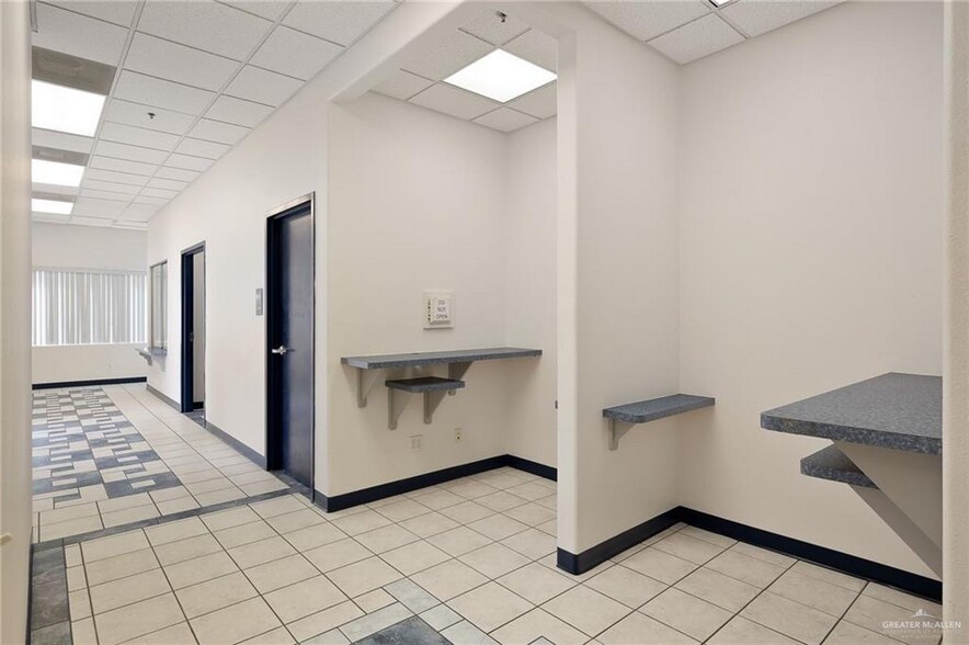 More Photos Of 451 E Alton Gloor Blvd, Brownsville Medical For Sale