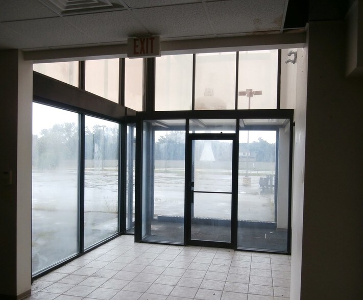 More Photos Of 3250-3270 Lincoln Hwy, Park Forest Freestanding For Sale